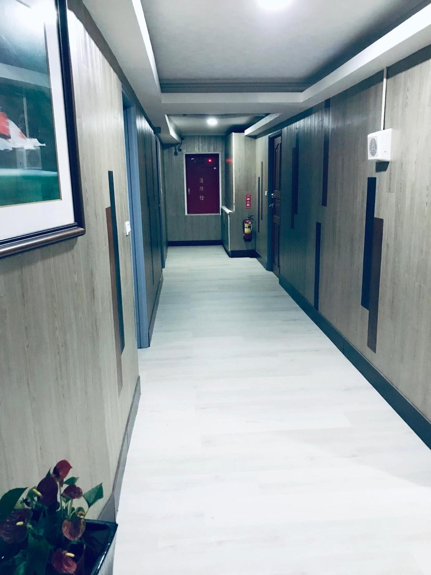 罗东镇 贵族大旅社酒店 外观 照片